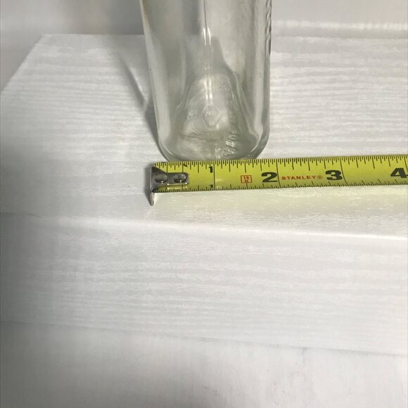 Vintage Lydia E. Pinkham's Medicine Glass Bottle 14 1/2 Ozs Made In Canada - Picture 8 of 10